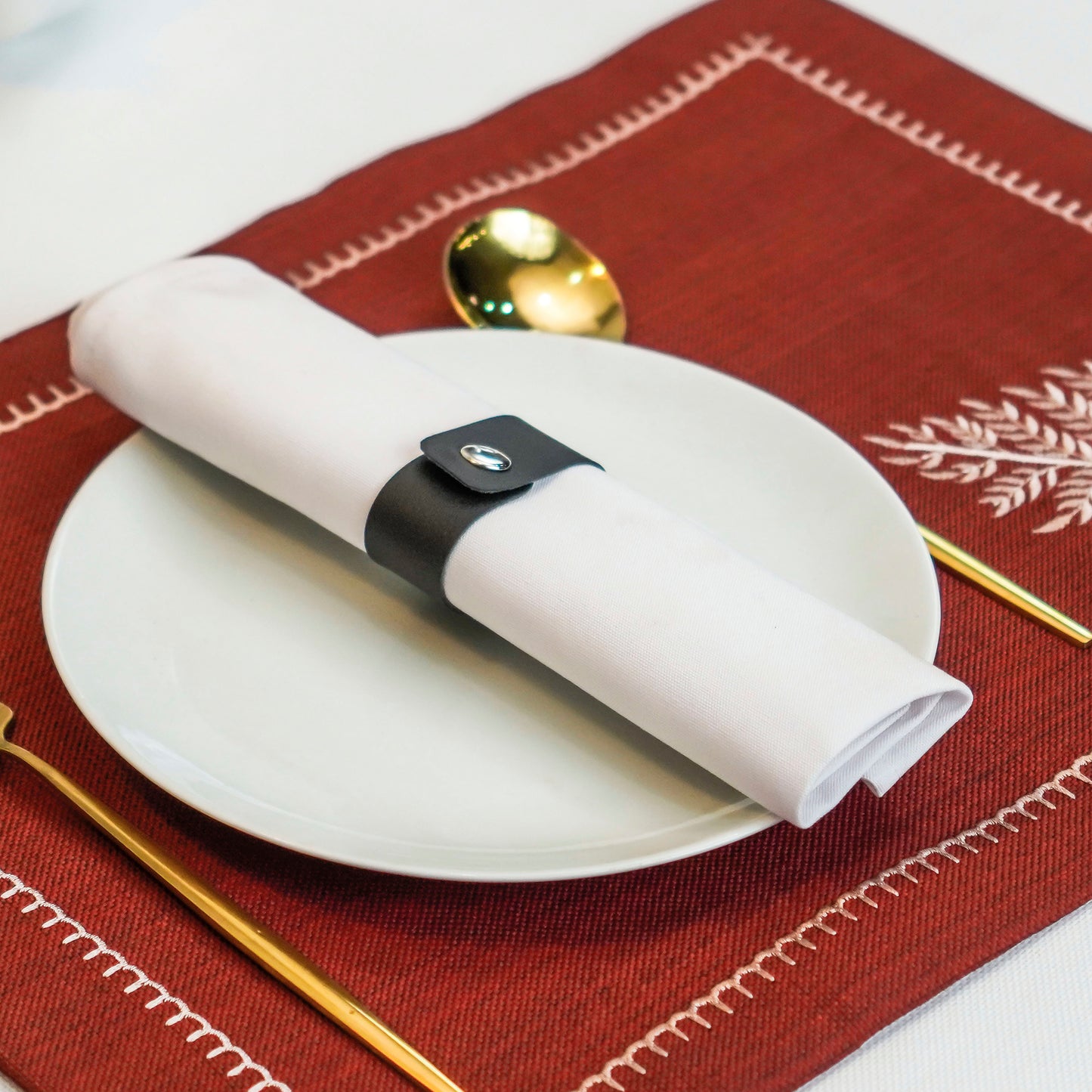 Fern Bliss Maroon Jute Embroidered Mats