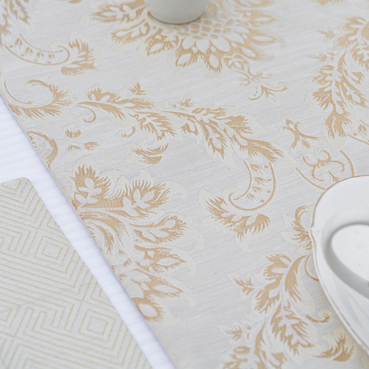 Majestic Bonanza Stella textured Table Set