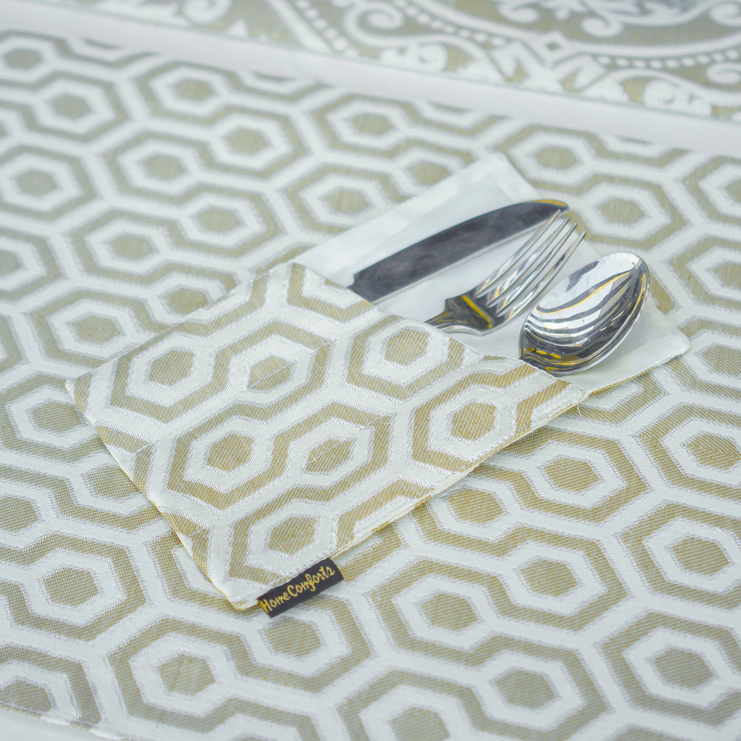 Floral Hive Stem Brown Table Set