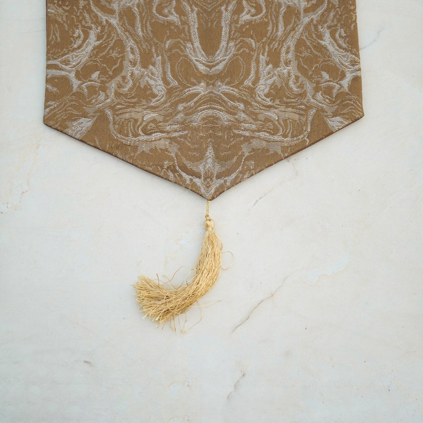 Marble Weave Burnt Caramel Table Set