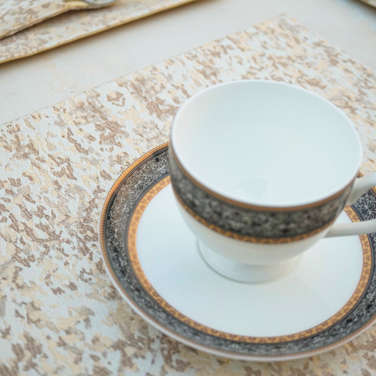 Floral Royale Sandstone Cream Table Set