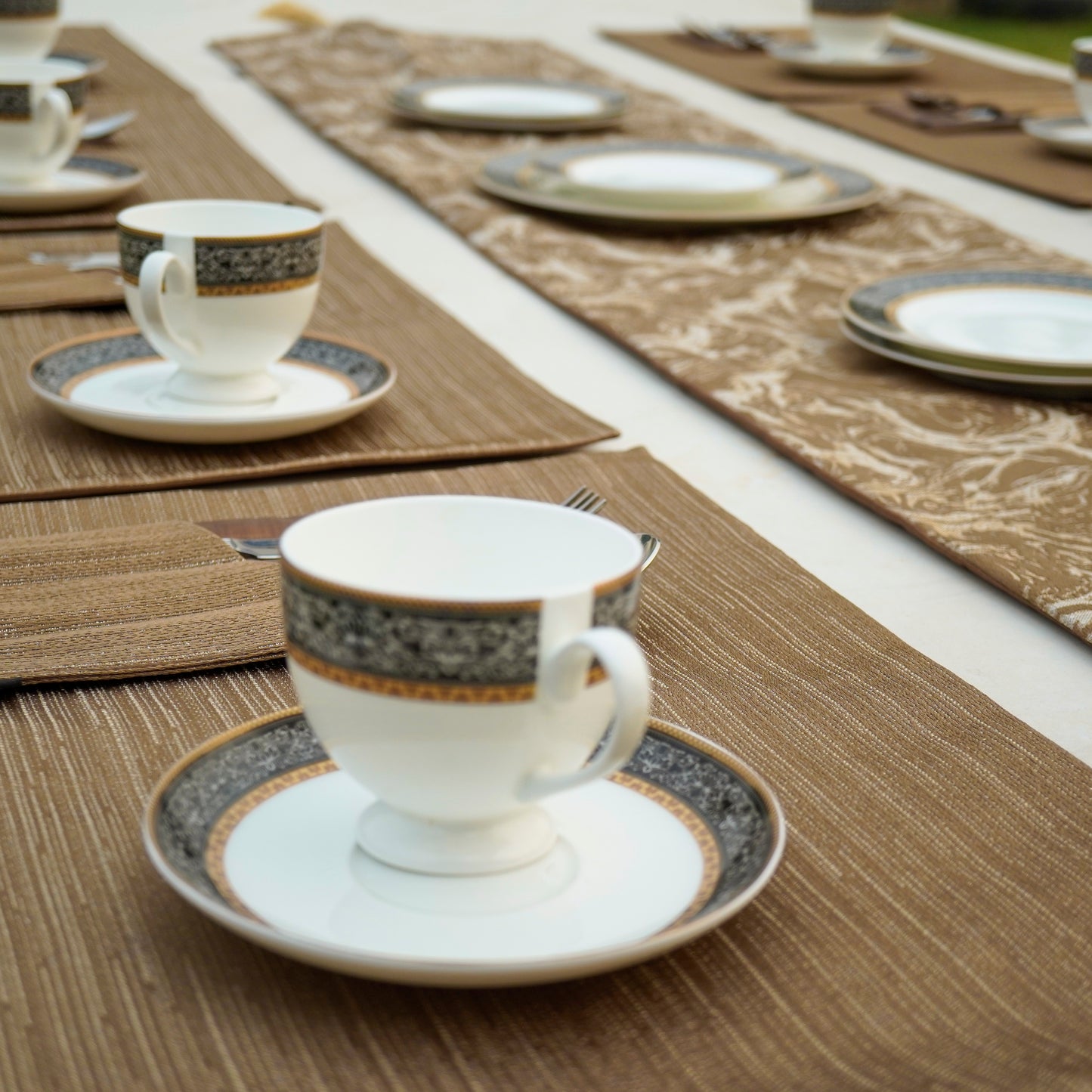 Marble Weave Burnt Caramel Table Set