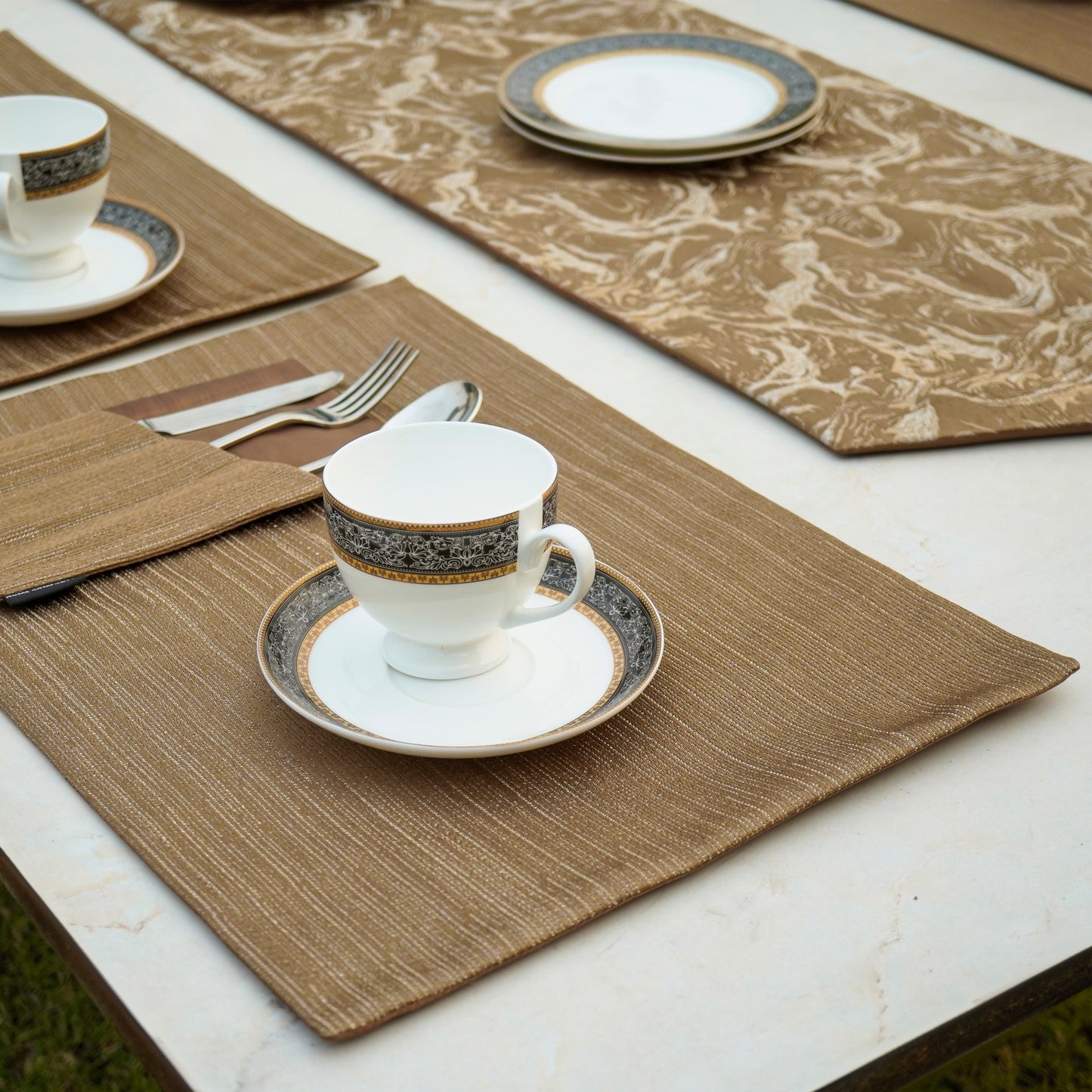 Marble Weave Burnt Caramel Table Set